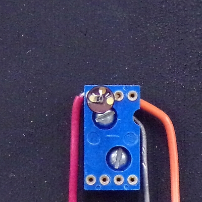 Silicon npn phototransistor